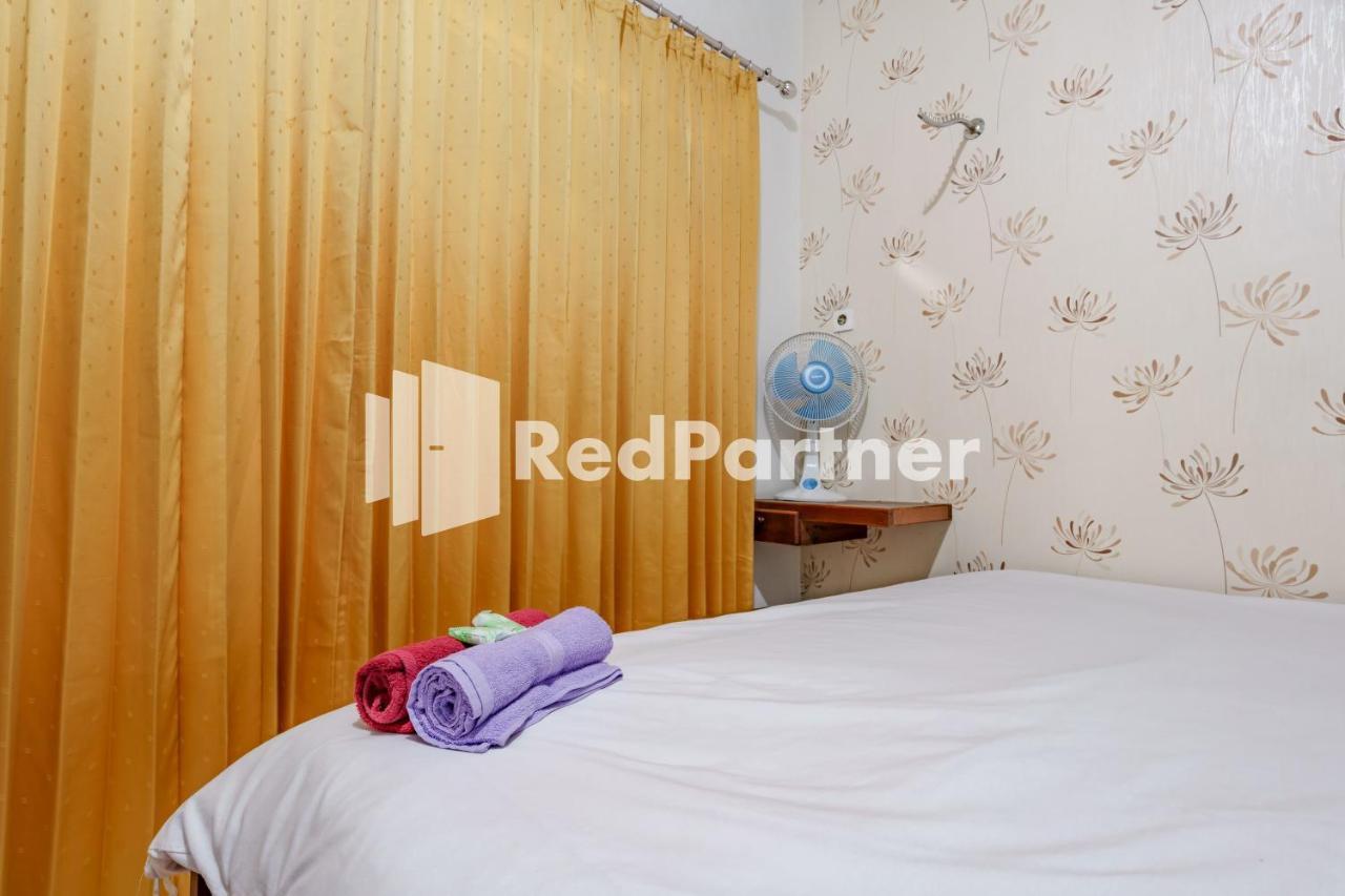 Nafisa Homestay Syariah Near Jatim Park 3 Batu Mitra Reddoorz Malang Exterior foto