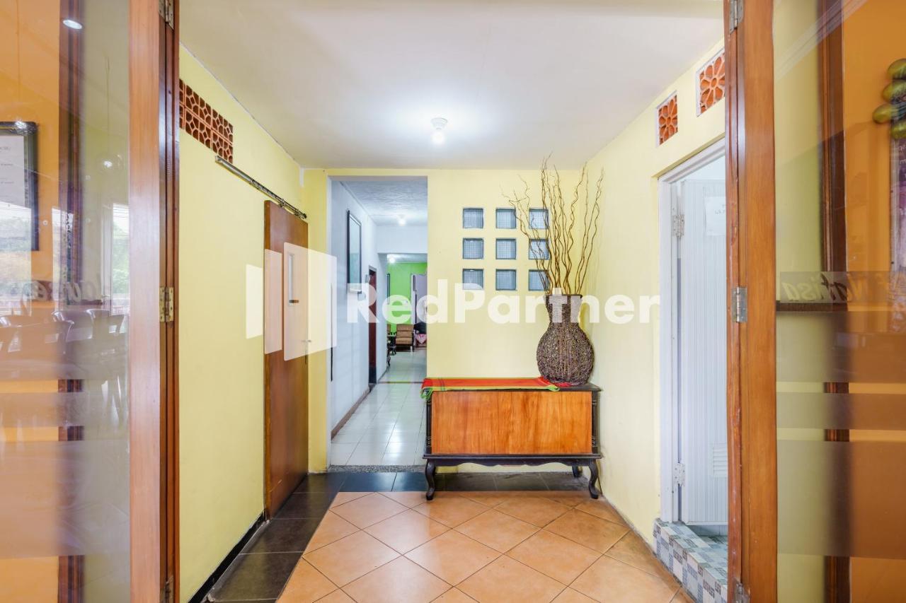 Nafisa Homestay Syariah Near Jatim Park 3 Batu Mitra Reddoorz Malang Exterior foto