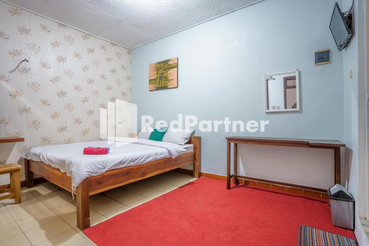 Nafisa Homestay Syariah Near Jatim Park 3 Batu Mitra Reddoorz Malang Exterior foto