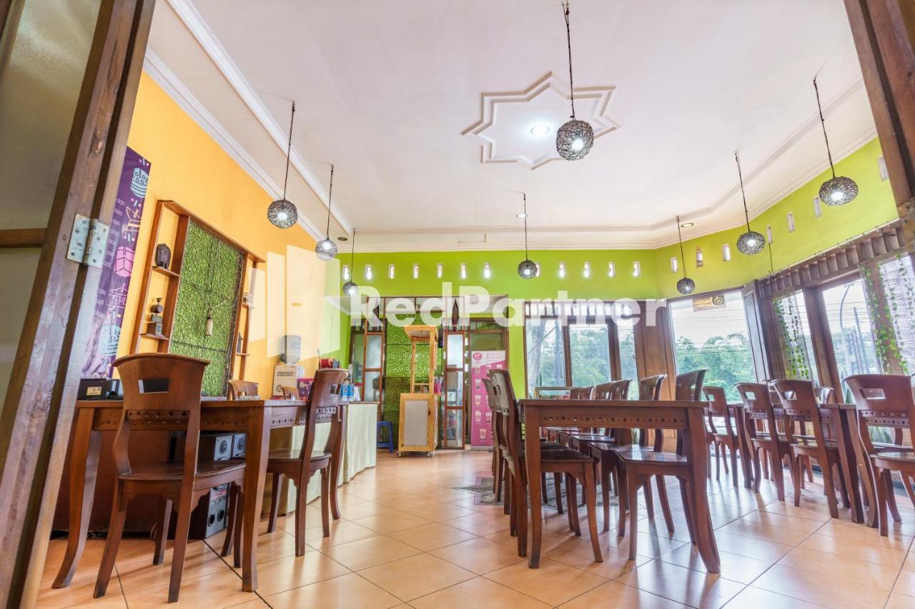 Nafisa Homestay Syariah Near Jatim Park 3 Batu Mitra Reddoorz Malang Exterior foto