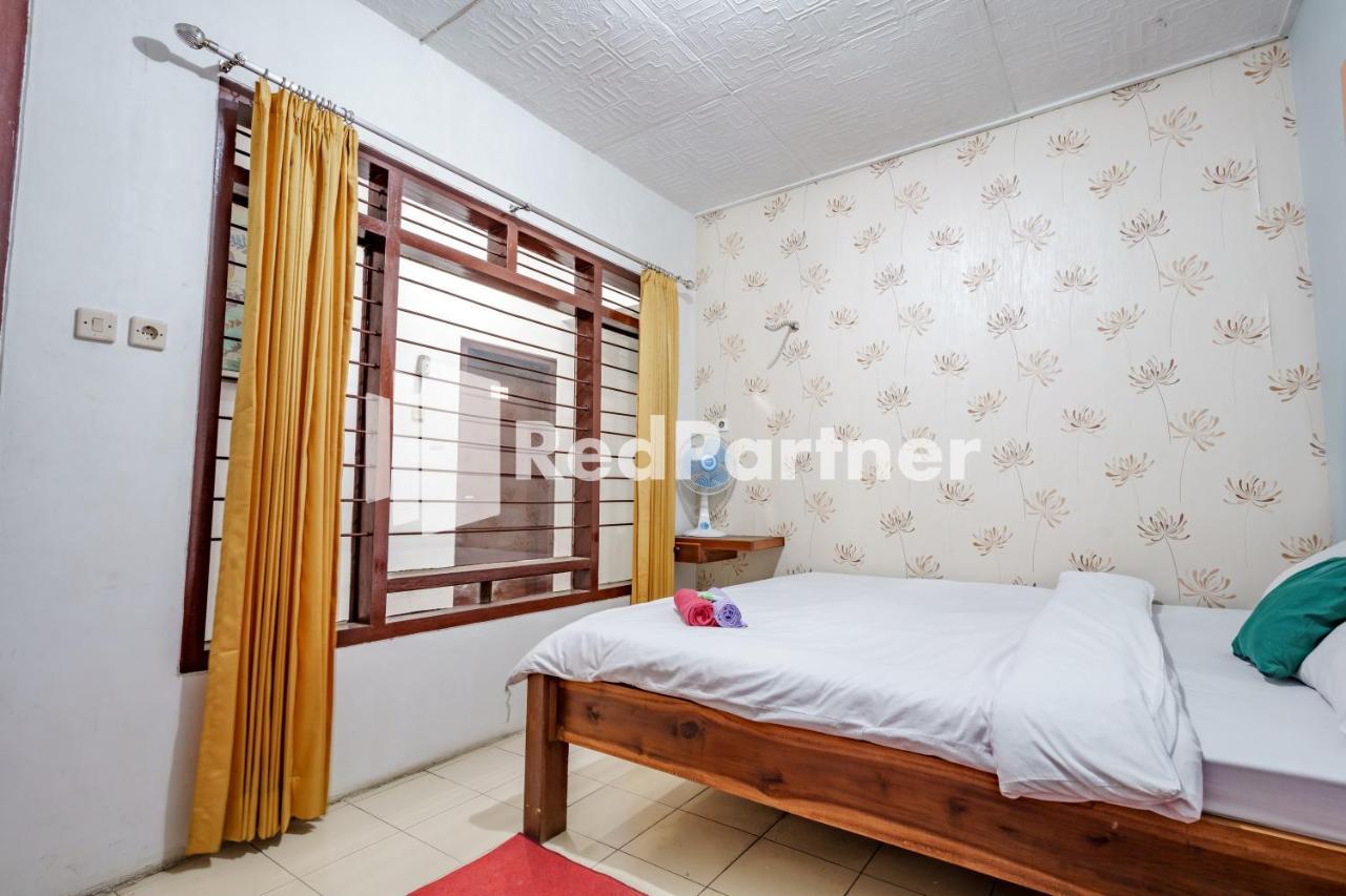 Nafisa Homestay Syariah Near Jatim Park 3 Batu Mitra Reddoorz Malang Exterior foto