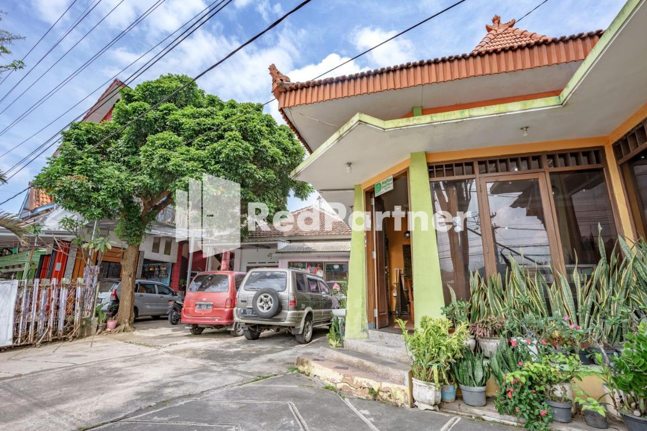 Nafisa Homestay Syariah Near Jatim Park 3 Batu Mitra Reddoorz Malang Exterior foto